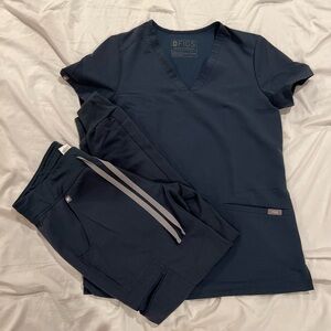 FIGS Dark Harbor Casma Scrub Top & Zamora Jogger Scrub Pants